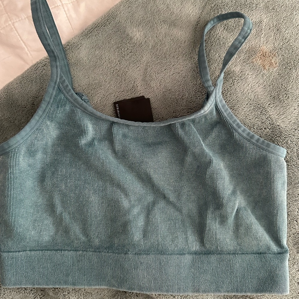 h&m green shirt